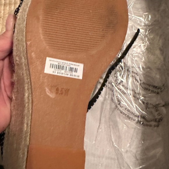 4w polka dot bow platform wedge torrid brand - Picture 3 of 4